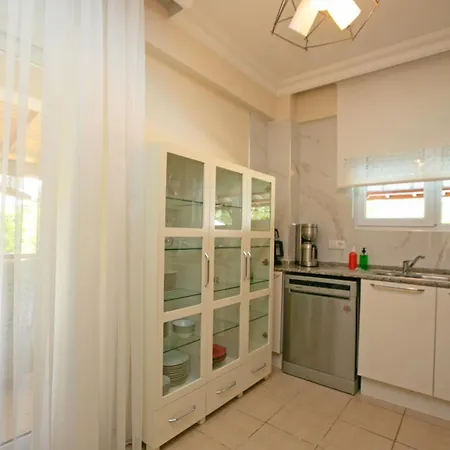 Paradise Town Hazel 贝莱克