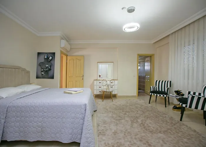 别墅 Paradise Town Hazel 贝莱克